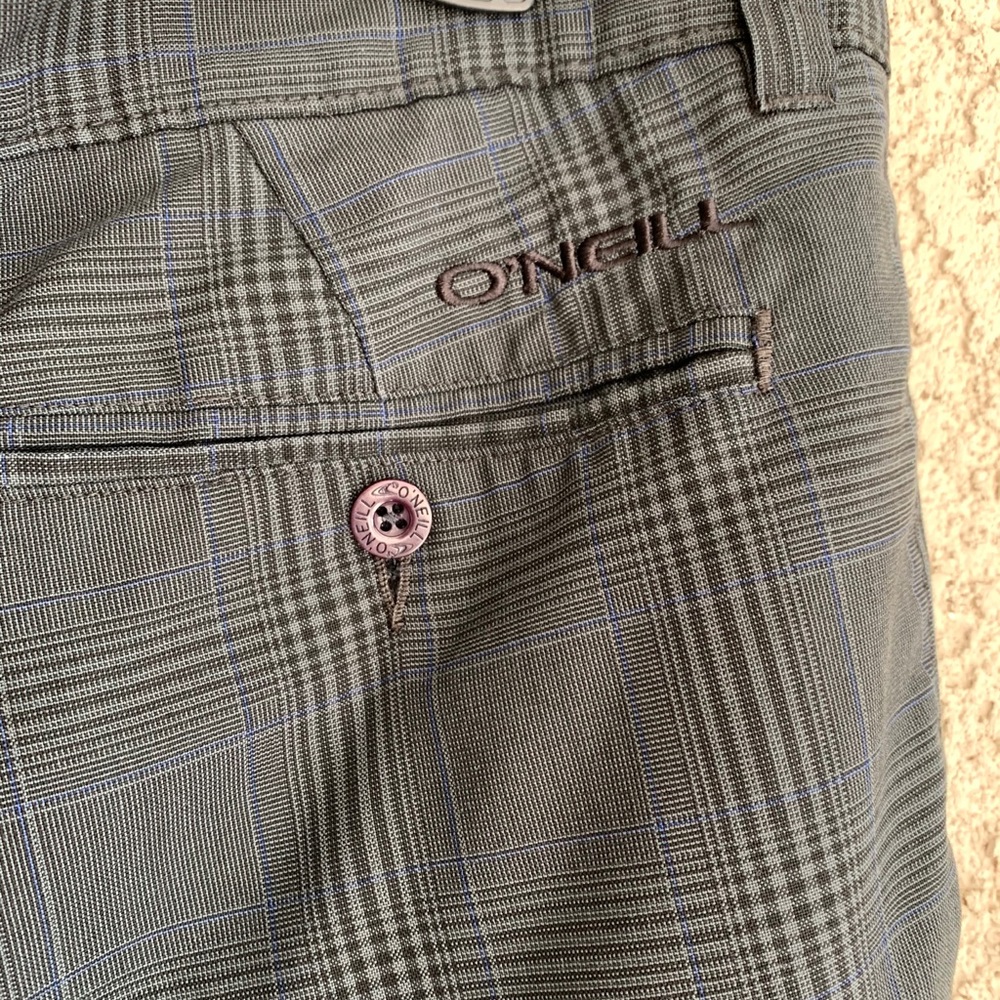 O’NEILL plaid shorts!!!! - Picture 4 of 8